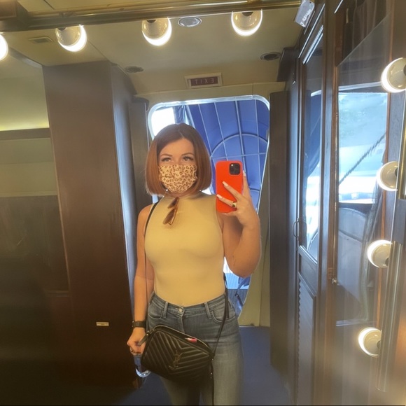 Meet your Posher, Ashley - Picture 2 of 2